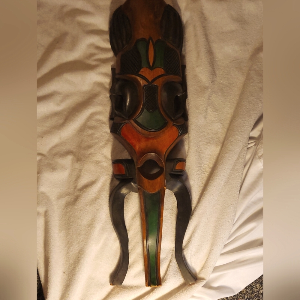 🏷= $1 Hand Carved Decorative Mask